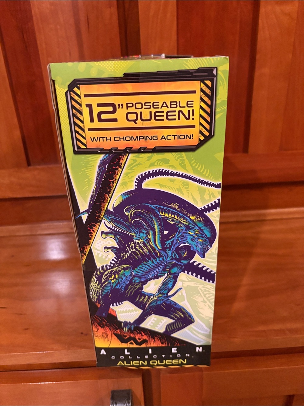 Alien Queen Poseable Action Creature - Walmart Purple Figure - Picture 5 of 6